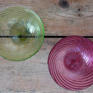 Mundgeblasene Glasschalen